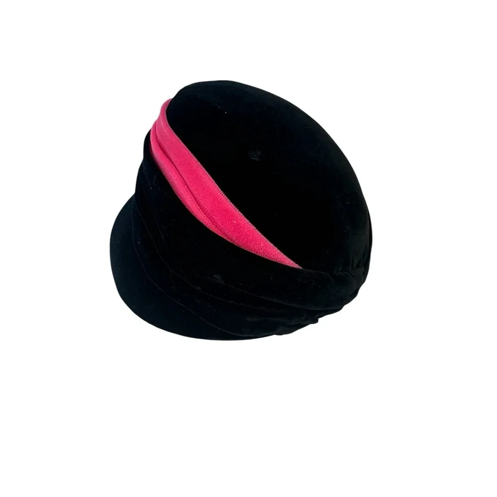 Womens Soft Black & Bright Pink Velvet 1960s Vintage Hat Pre-owned